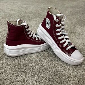 Converse womens platform shoe size 8
